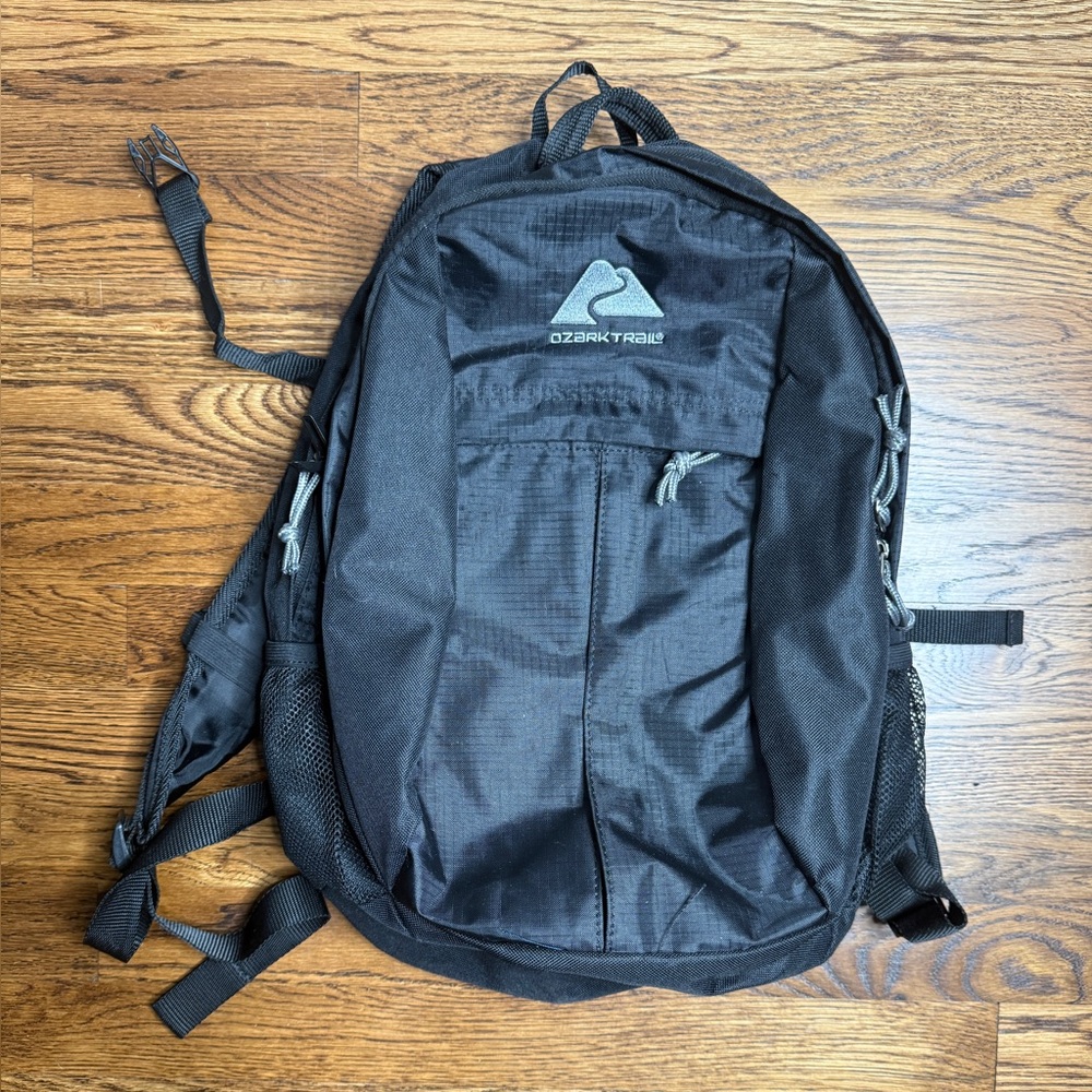 Ozark Trail Charcoal 25 Liter Backpack
